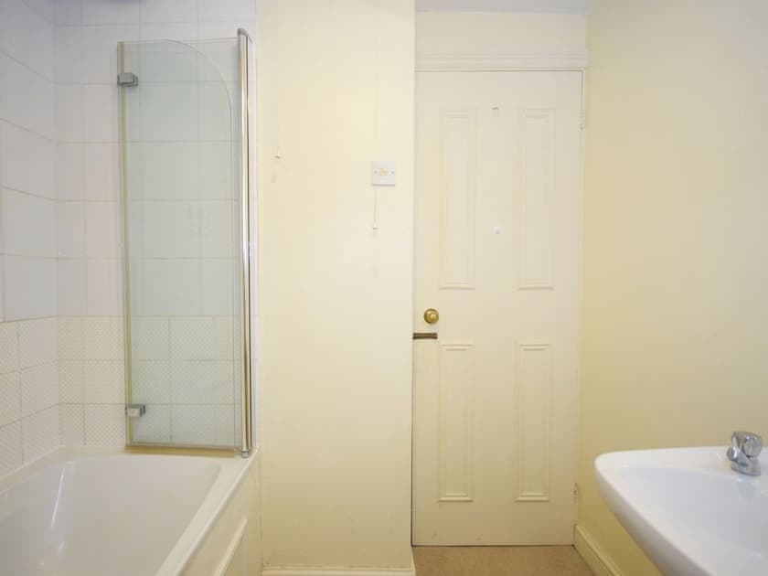 Bathroom | Pepper Pot Cottage, Compton, near Chichester
