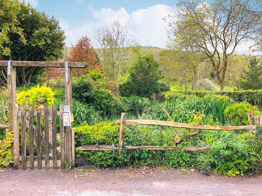 Garden and grounds | Tovey Lodge, Ditchling, near Hassocks