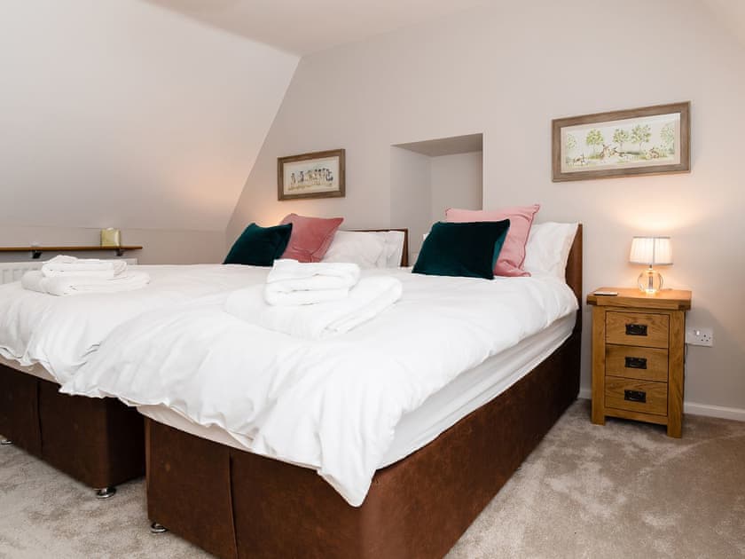 Twin bedroom | Well Cottage, Cottesmore, near Oakham
