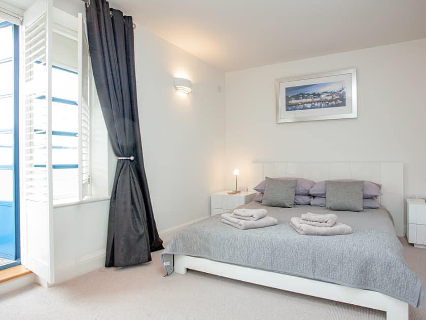 Double bedroom | 6 Queens Quay, Torquay