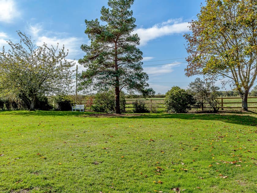 Garden with lots of room for dogs and children to run about | Mark Farmhouse, Tillingham, near Southminster