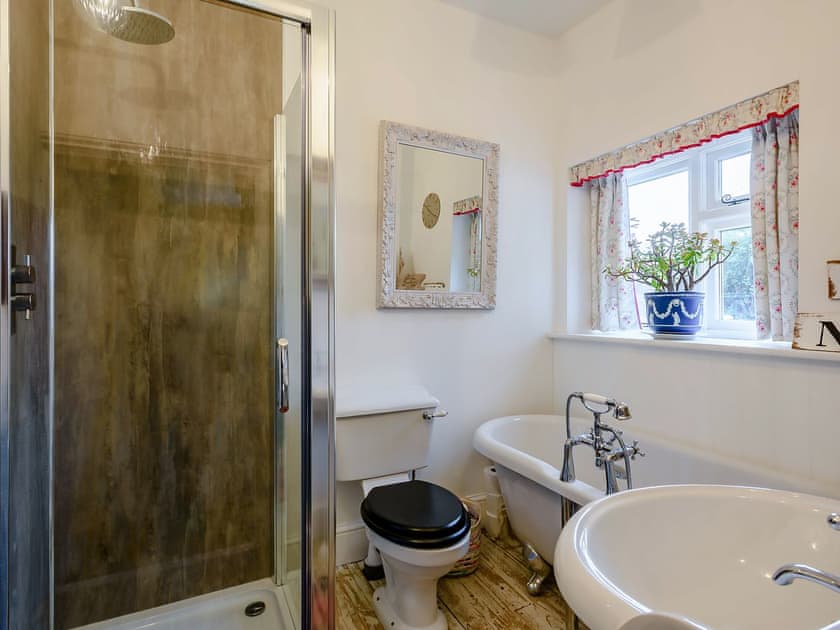 Bathroom | Hero Cottage, Holt