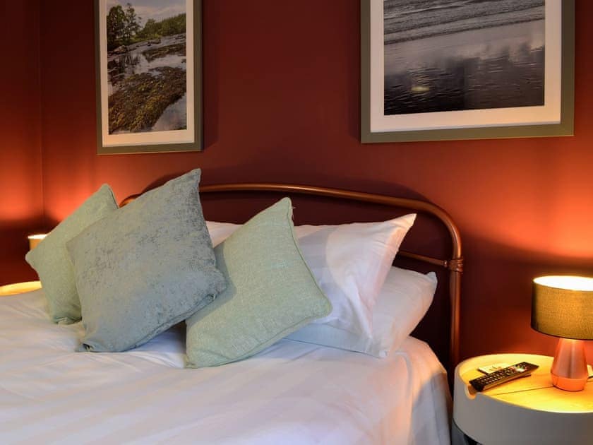 Double bedroom | Howe Cottage, Laurencekirk, near Montrose