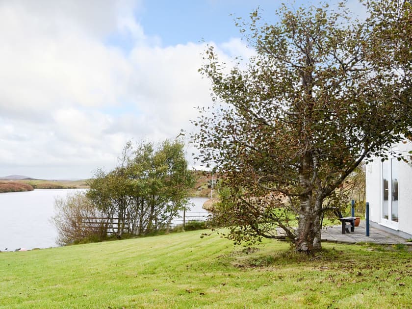 Garden and grounds | The Boat House, Lochmaddy
