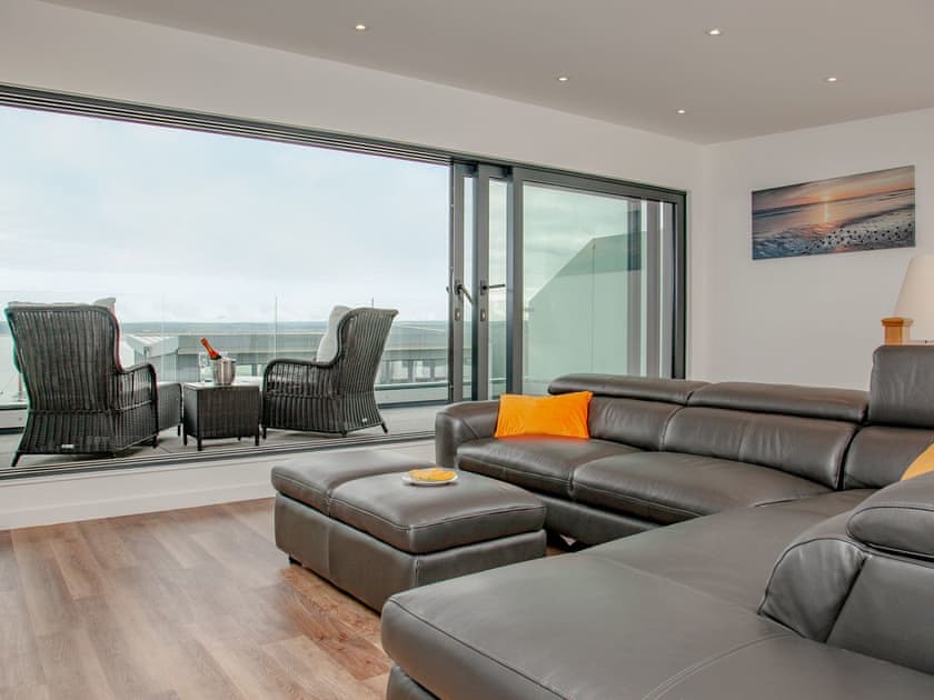 Living area | Ocean Escape, Westward Ho!