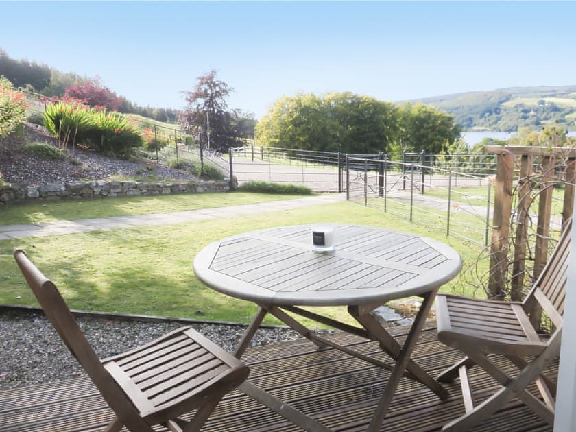 Sitting-out-area | Farragon Cottage - Lick Estate, Foss, near Pitlochry
