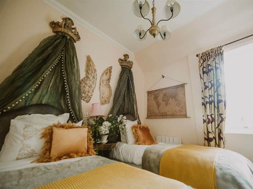 Twin bedroom | Wild Geese Lodge - Dunskey Estate, Portpatrick, near Stranraer