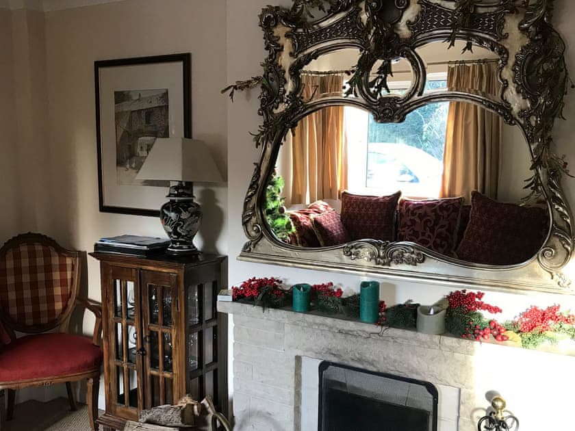 Living area with festive decoration | Alderley House, Bourton-on-the-Water