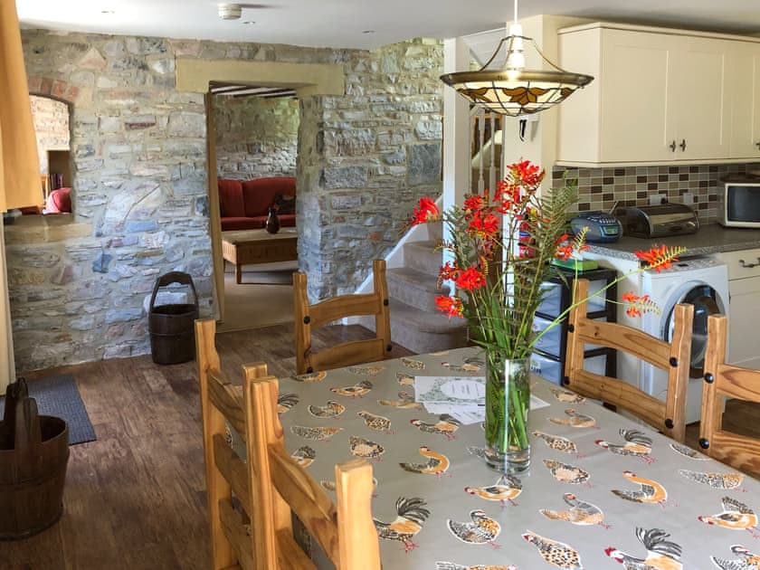 Kitchen/diner | Milkmaids Cottage - Church Farm Cottages, Kniveton, near Ashbourne