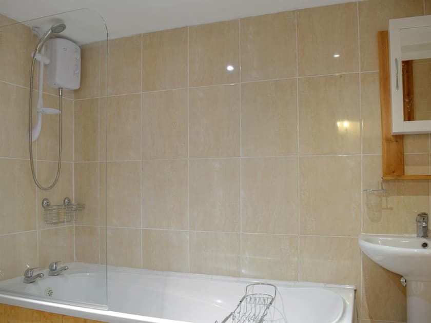 Bathroom | Paramount Cottage, Bedlam