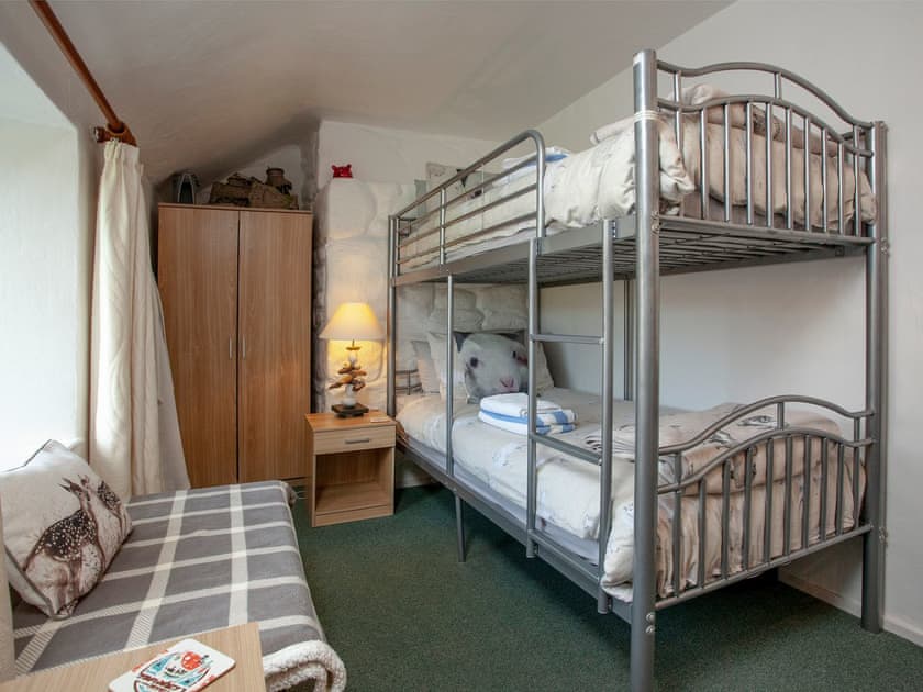 Bunk bedroom | Greenbank Farm, Nanpean, near St Austell
