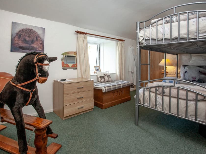 Bunk bedroom | Greenbank Farm, Nanpean, near St Austell