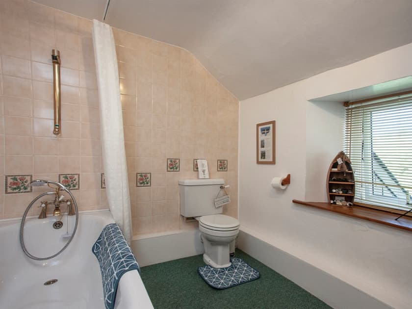 Bathroom | Greenbank Farm, Nanpean, near St Austell