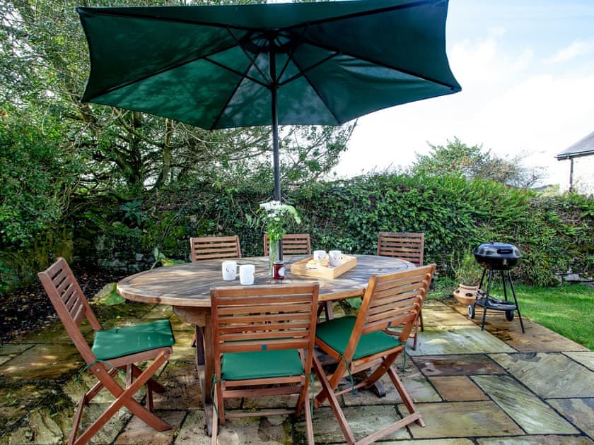Sitting-out-area | Greenbank Farm, Nanpean, near St Austell