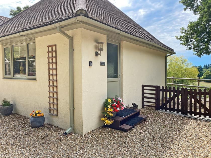 Exterior | Weaver’s Lodge, North Gorley, near Fordingbridge