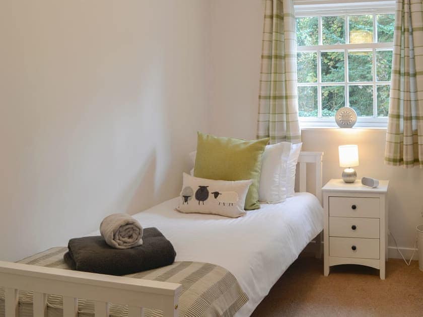 Single bedroom | No 7, Gatehouse of Fleet
