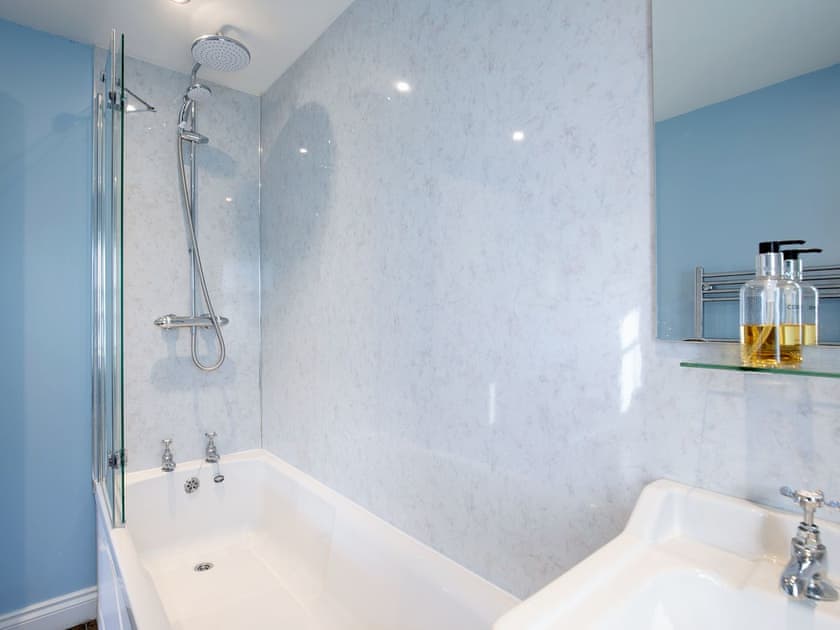 Bathroom | Nettlebush Cottage - Drumelzier Place Farm, Drumelzier, near Peebles