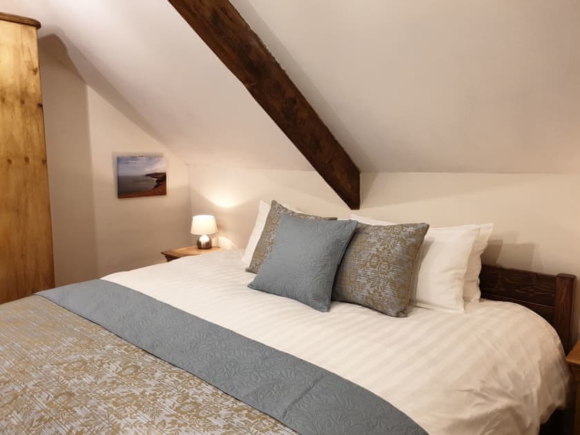 Double bedroom | Galleri - Dolgoy Cottages, Llangrannog