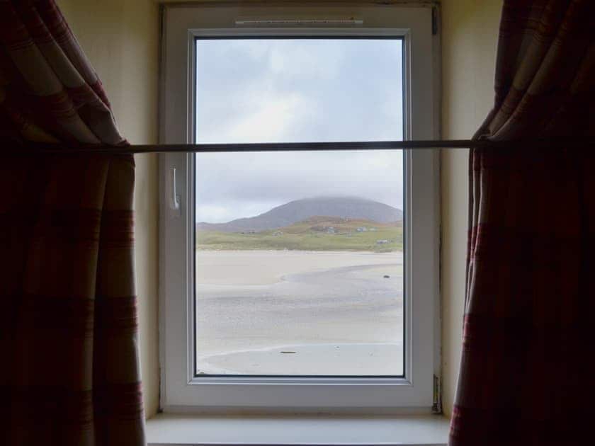 Double bedroom | Hebridean Hideaways- Carnish Lodge - Hebridean Hideaways, Carnish