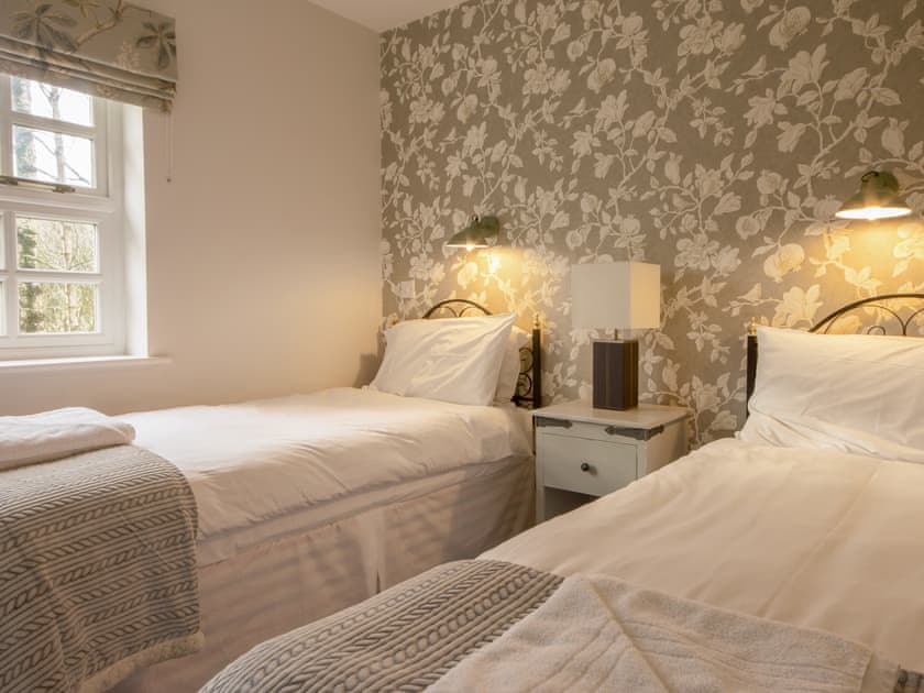 Twin bedroom | Peveril Cottage - Darwin Lake, Darwin Lake, near Matlock