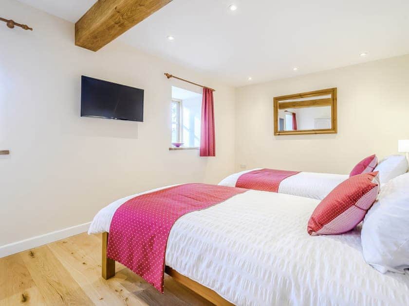 Twin bedroom | Priors Lodge Barns - Owl Barn - Priors Lodge Barns , Bream, near Lydney