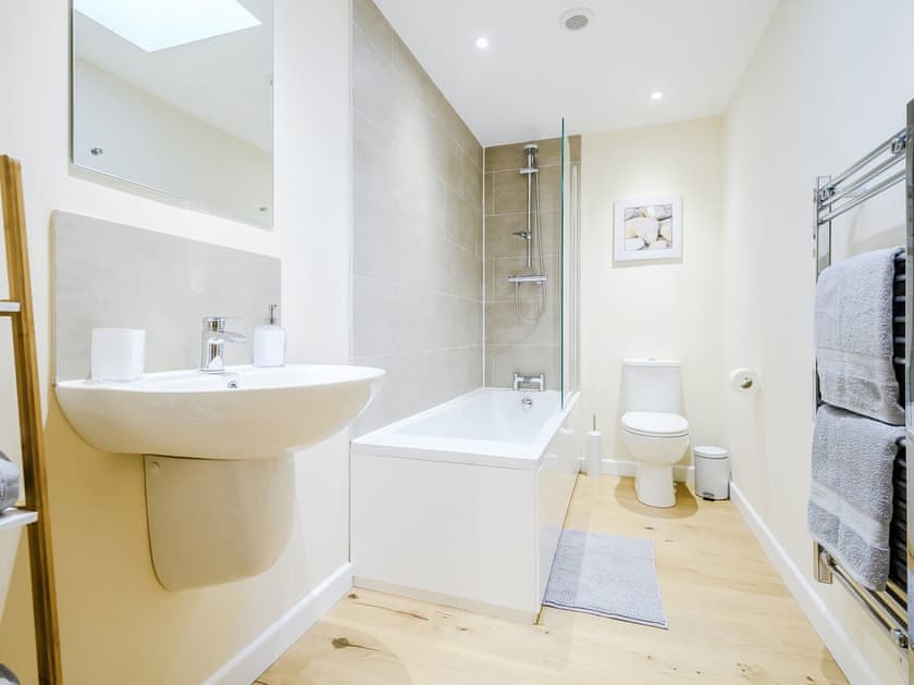 Bathroom | Priors Lodge Barns - Owl Barn - Priors Lodge Barns , Bream, near Lydney