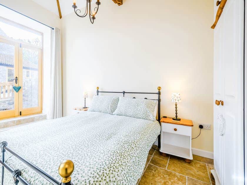 Double bedroom | Priors Lodge Barns - Pipistrelle - Priors Lodge Barns , Bream, near Lydney