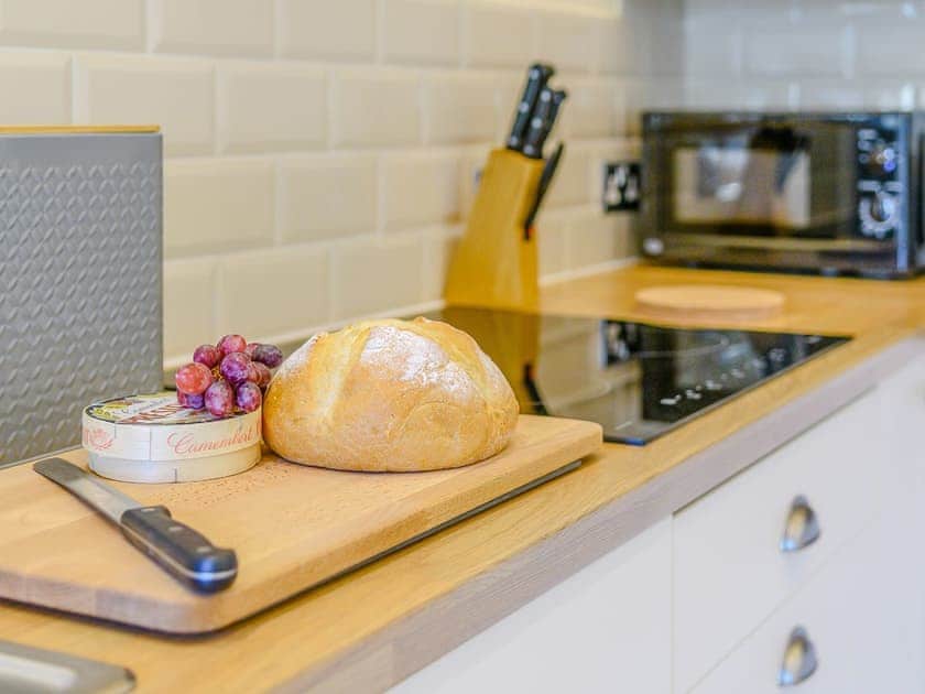 Kitchen | Priors Lodge Barns - Pipistrelle - Priors Lodge Barns , Bream, near Lydney