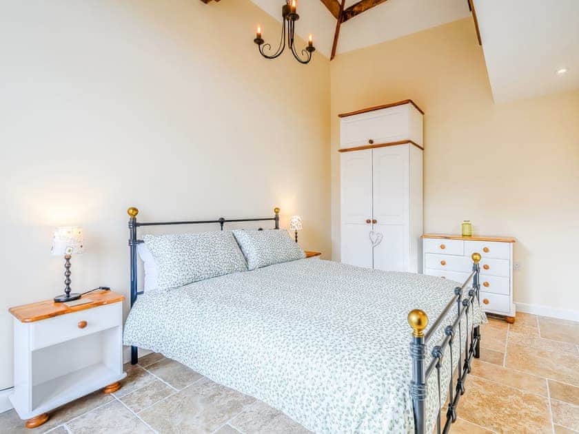 Double bedroom | Priors Lodge Barns - Pipistrelle - Priors Lodge Barns , Bream, near Lydney