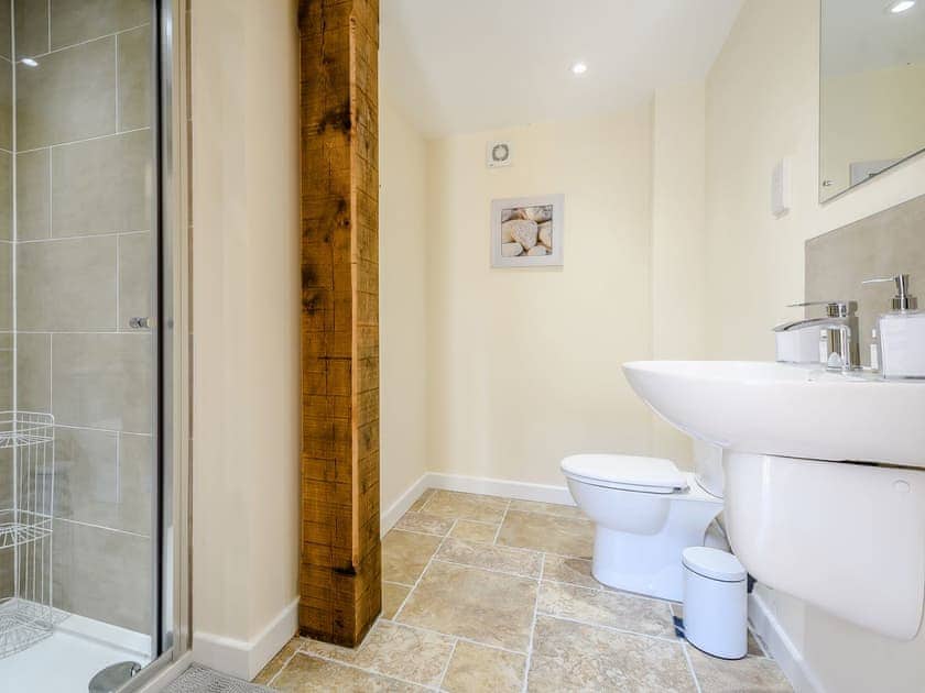 Shower room | Priors Lodge Barns - Pipistrelle - Priors Lodge Barns , Bream, near Lydney