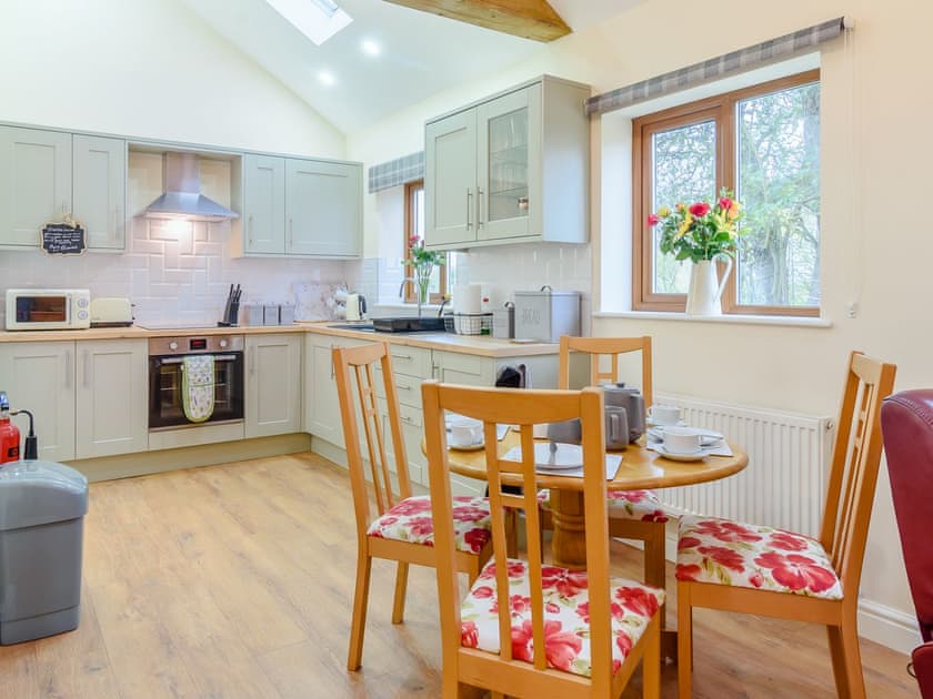 Kitchen/diner | Bluebell - Clapham Holme Farm Cottages, Great Hatfield, near Hornsea
