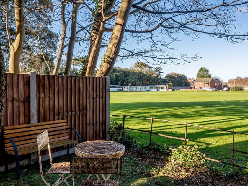Sitting-out-area | Hampshire House, Cromer