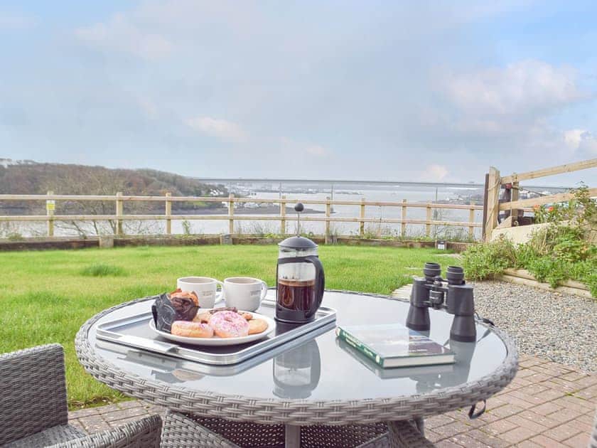 Outdoor eating area | The Hays, Burton