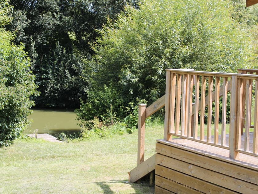 Garden and grounds | Lavender - Viaduct Fisheries, Somerton