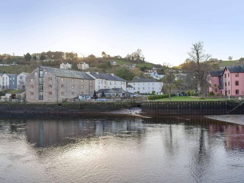 Around Totnes and the surrounding area | Uphempston Farm House Annex, Littlehempston
