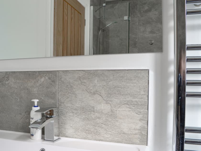 Shower room | Uaine Cottage, Aviemore