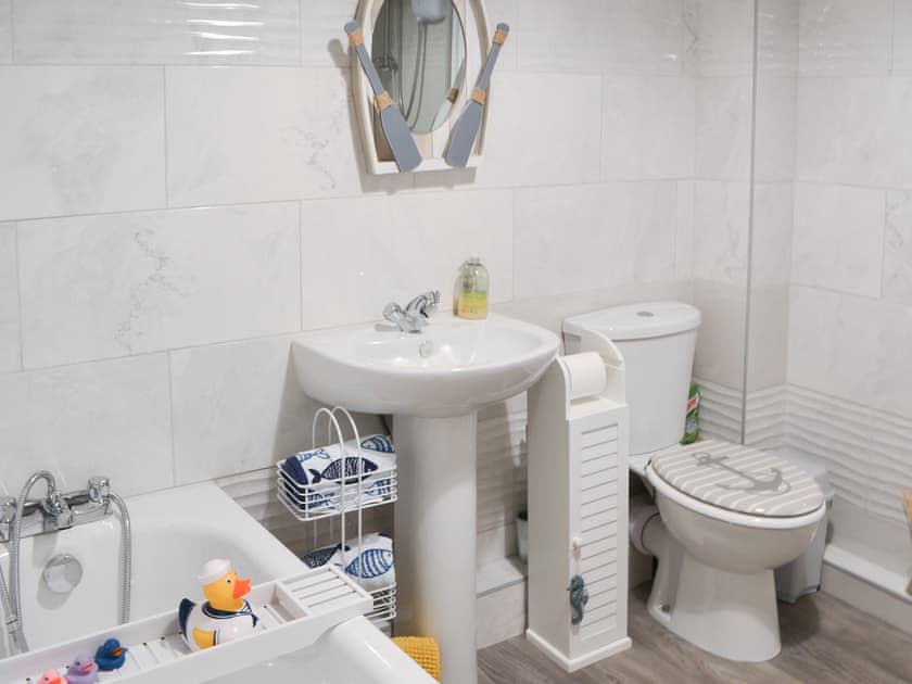Bathroom with separate shower | Anchors Point, Newbiggin-by-the-Sea
