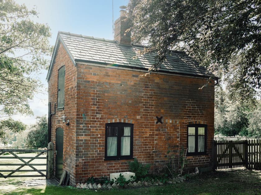 Exterior | Southfield Cottage - Southfield Cottages, Braunston, near Daventry