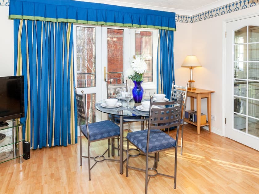 Open plan living space | Westside Apartment 1, Basingstoke