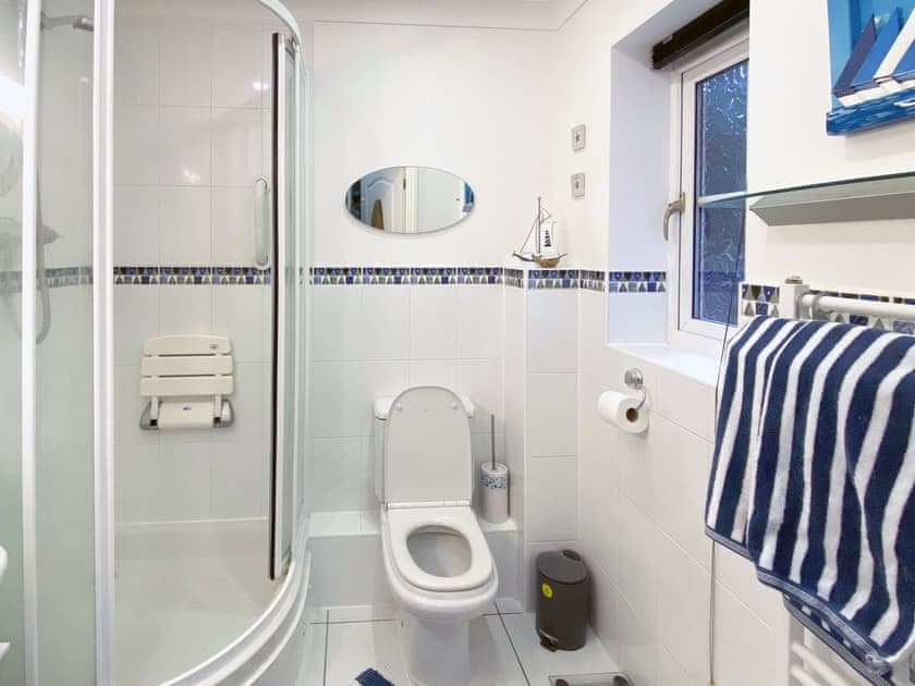 Shower room | Westside Apartment 2, Basingstoke