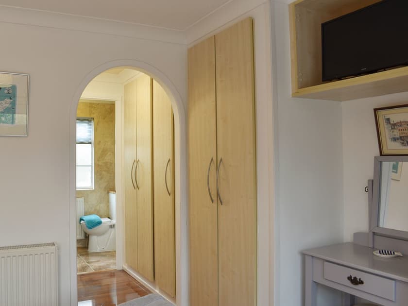 En-suite | Eryl Mor Lodge, Amlwch