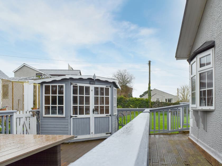 Decking | Eryl Mor Lodge, Amlwch