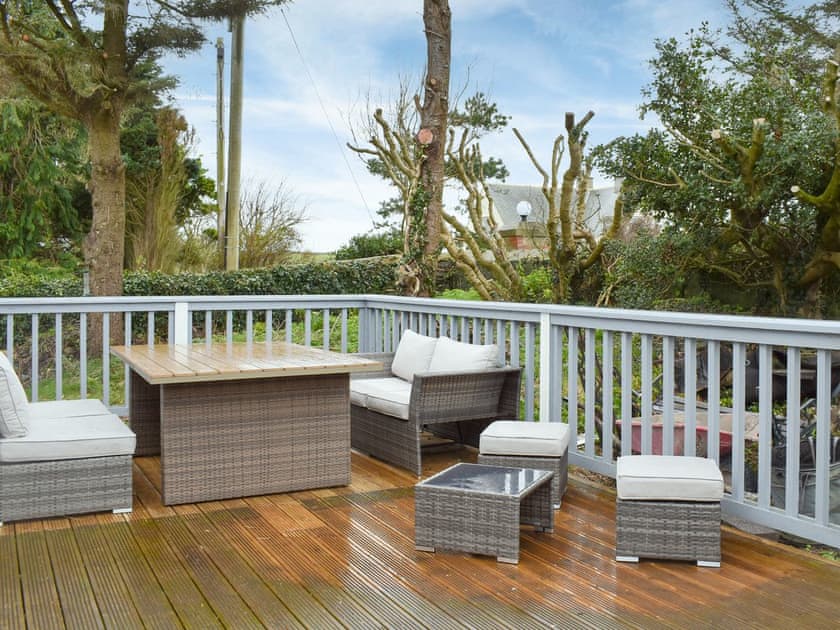 Decking | Eryl Mor Lodge, Amlwch