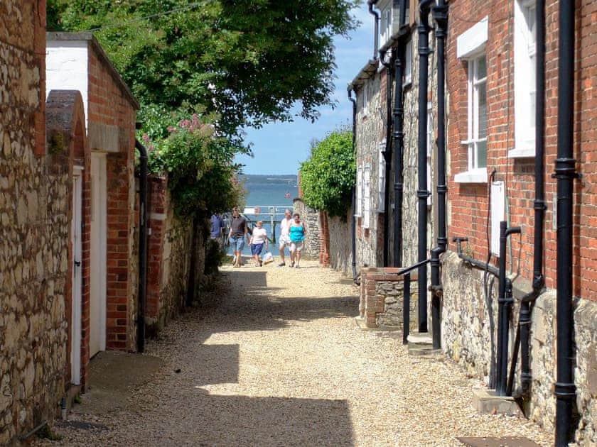 Surrounding area | Admirals Cottage, Yarmouth