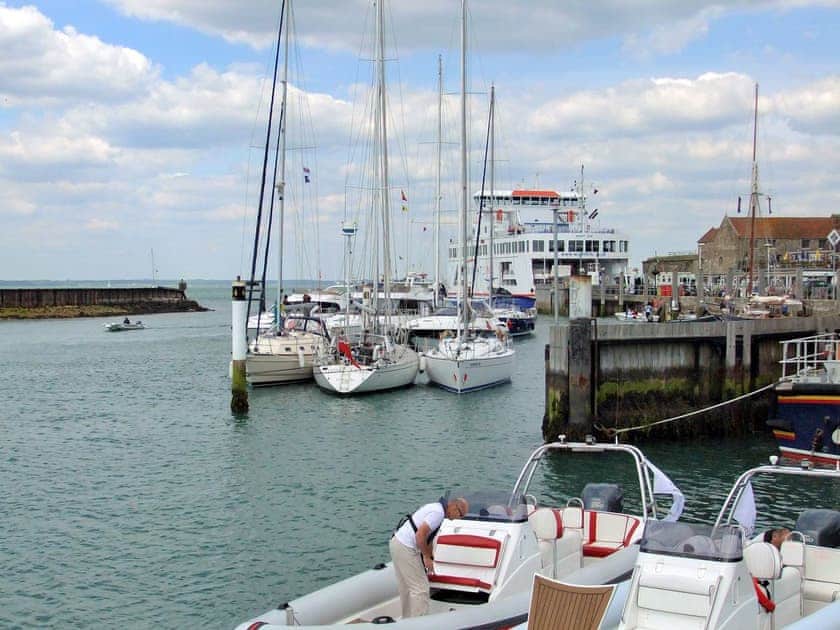 Surrounding area | Admirals Cottage, Yarmouth