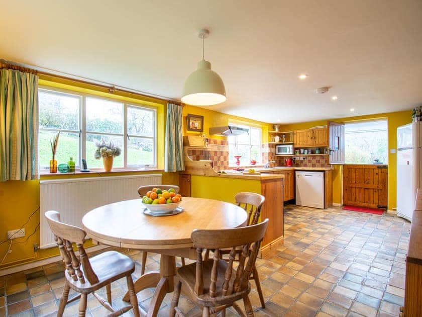 Kitchen/diner | Highlands Farmhouse, Dallington, near Heathfield