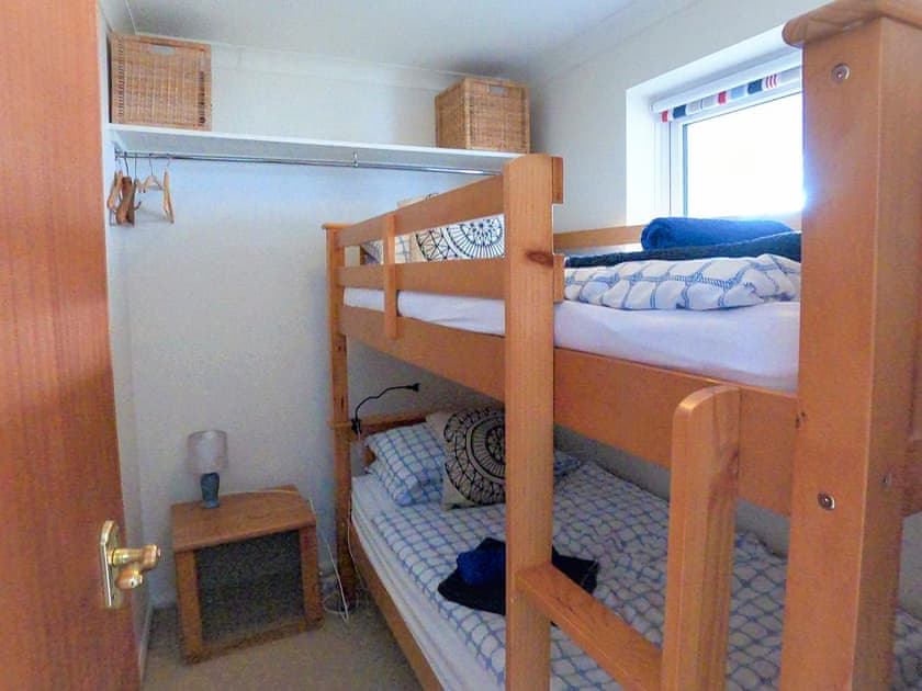 Bunk bedroom | Anchor Cottage, East Cowes