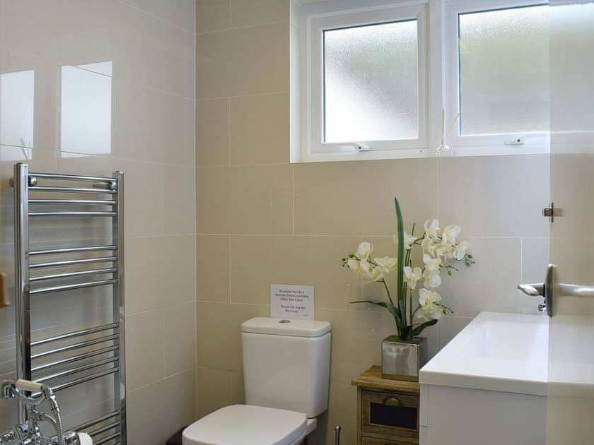 Downstairs family bathroom | Littlewood, Newquay