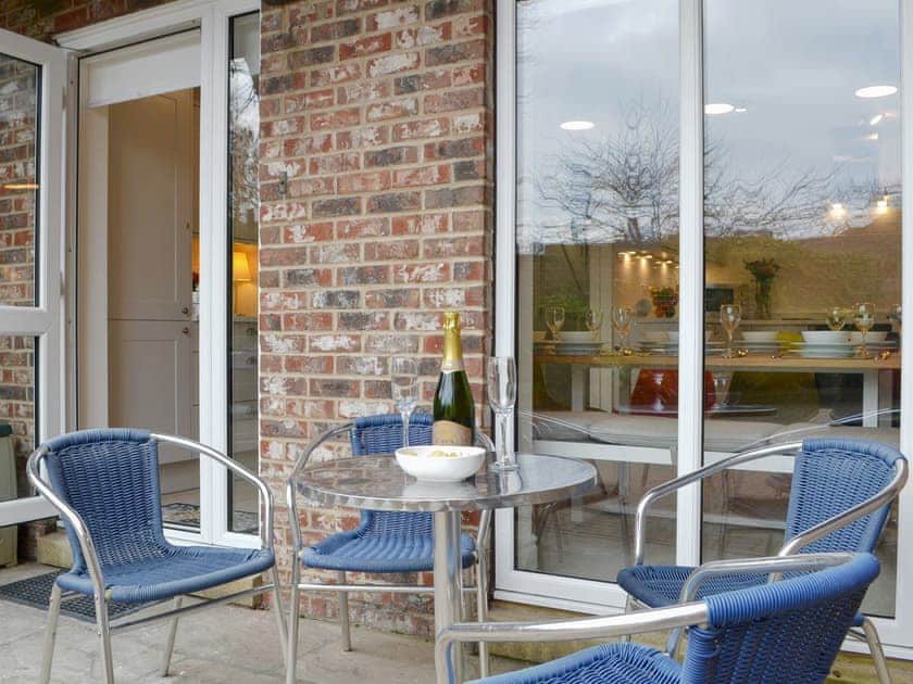 Sitting-out-area | Baille Hill House, York