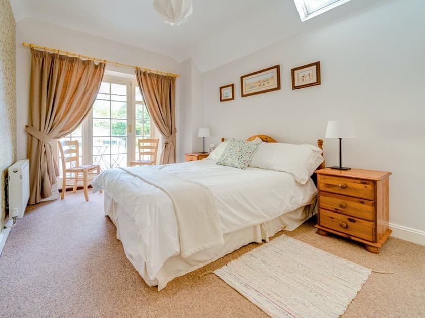 Double bedroom | Hadfield Cottage, Ventnor